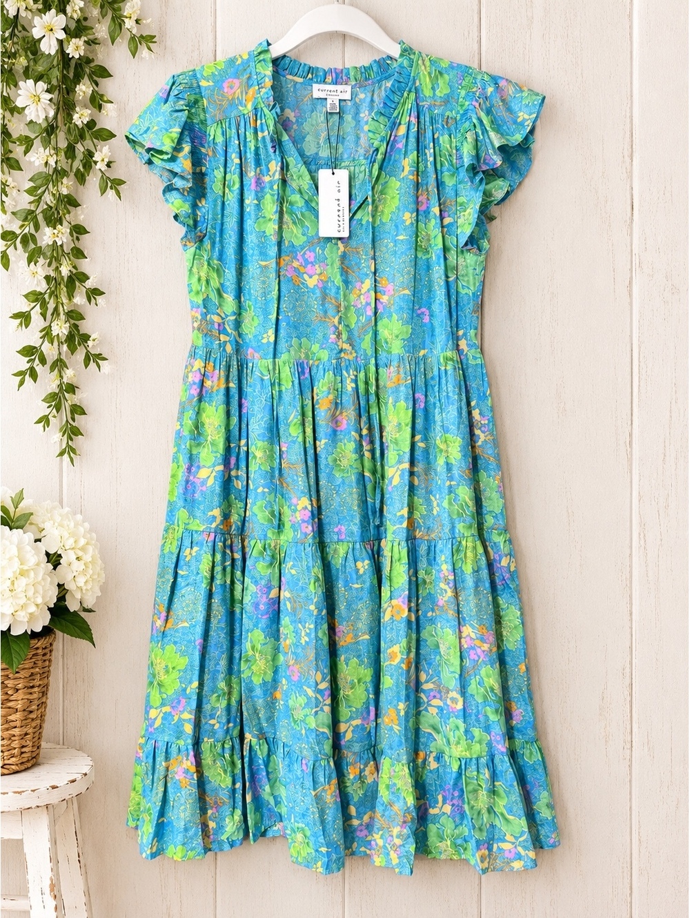 Current Air Los Angeles Floral dress Size Small NWT Blue Green Ruffle Midi